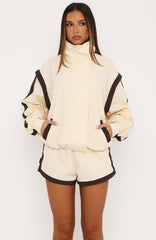 Love The Chase Cropped Shorts Cream/Chocolate